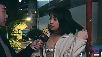 Street Commissioner Yueyue'S Sexual Encounter