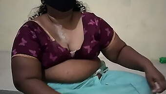 Caliente Video De 18+ De Una Chica Coimbatore Desnudándose Y Mostrando Sus Grandes Pezones