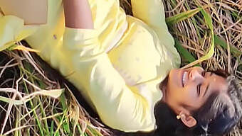 Desi Riya Bhabh1 And Male Pleasure Themselves In The Fields