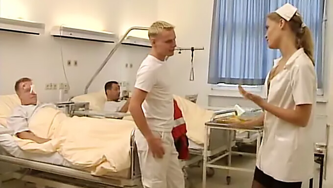 Vintage Klasik Porno: Şehvet Kliniğine Bir Gezi