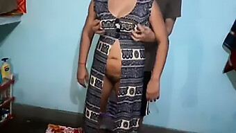 Desi Wife Indulges In Wild Sex With Neighbor'S Aunty