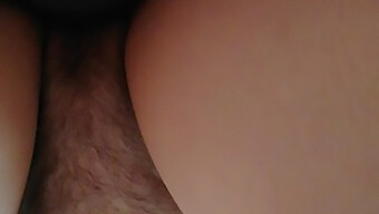 Cumshot Inside A Tight Pussy: A Creampie Experience